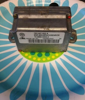 2004 - 2006 VOLKSWAGEN VW TOUAREG TT SENSOR DE TAXA DE GUINADA ROTACIONAL - FABRICANTE DE EQUIPAMENTO ORIGINAL - Imagem 1 de 4