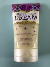 Bath & Body Works Sparkling Snowflake Scrub Sugar Plum Dream Limited Edition 8Oz