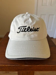 Titleist Golfhut - elfenbein mit schwarzer Schrift - verstellbar - Bild 1 von 19