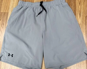 UNDER ARMOUR PANTALONES CORTOS DE RUNNING LIGEROS SIN FORRO GRIS Y NEGRO GRANDES, L - Imagen 1 de 3