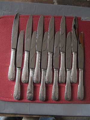 ++"534.1"  12 COUTEAUX DE TABLE METAL ARGENTE ORFEVRE FRANCOIS FRIONNET ART DECO - Photo 1/2