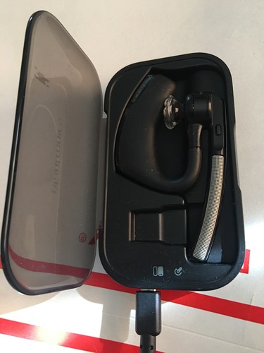Plantronics Voyager Bluetooth Headset Single-Ear Earpiece Noise Canceling **Read