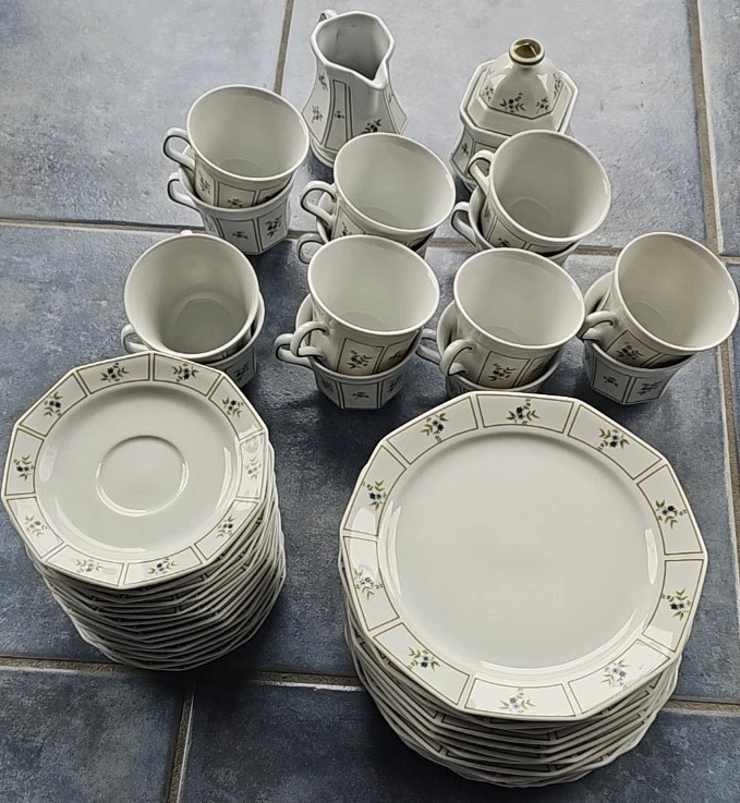 Winterling Marktleuthen Bavaria 38tlg.(12 Pers) Porzellan 1970er Vintage Rarität - Bild 1 von 4