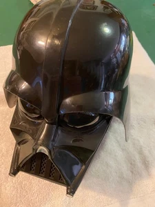 Darth Vadar Zweiteiler Helm Top Zustand Fox Studios Gebraucht - Bild 1 von 4