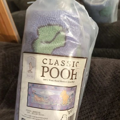 COURISTAN WOOL WINNIE THE POOH 30" X 64" AREA RUG HAND HOOKED DISNEY'S NEW - Image 1 of 4