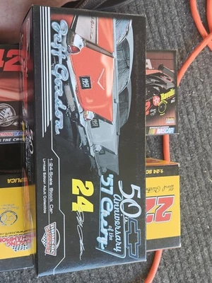 Motorsport Authentics 2007 Jeff Gordon #24 Dupont '57 Chevy Monte Carlo diecast Foto 1 de 4