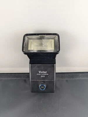 Vivitar Zoom Thyristor 3500 Shoe Mount Flash - Image 1 of 3