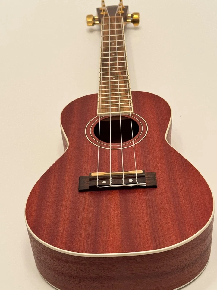 Concert Ukulele Lanikai LU22CGC  Hawaiian Authentic Brown Mahogany 4 String - Image 1 of 4