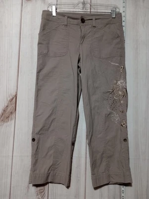 Pantalones Style & Co Para Mujer 6P Caqui Bordados Capri Bolsillos Recortados Informales Pequeños Foto 1 de 4