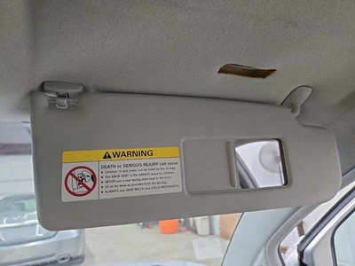 Parasol derecho usado se adapta a: Volkswagen Beetle 2001 grado derecho A Foto 1 de 4