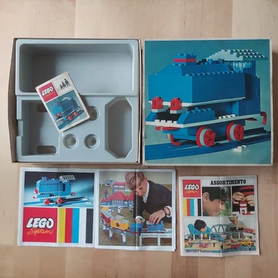 BOX SCATOLA LEGO Locomotive with Motor 112-2 Locomotiva Treni + Brochure 1966 - Immagine 1 di 4