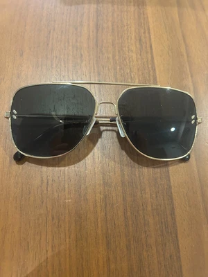 Gafas de sol de aviador cuadradas doradas brillantes Stella McCartney Foto 1 de 4