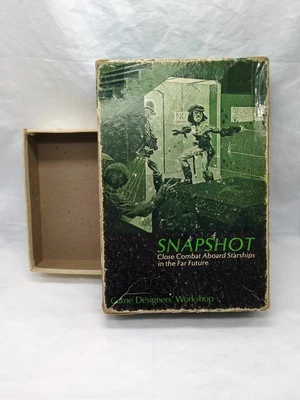 *Caja vacía* Instantánea GDW Juego de mesa Caja vacía Foto 1 de 4