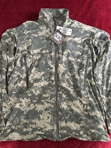 Army ACU Digital Camo Cold Weather ECWCS Gen III L4 Wind Jacket Medium Regular - Picture 1 of 7