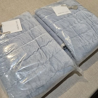 Serena and Lily Delwood KING Sham Terciopelo Azul Costero Ventas al por menor por $148 Foto 1 de 4