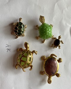 Lot of Vintage turtle pins brooch some signed
