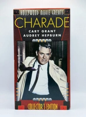 Charade (1994) Hollywood Greats Collector’s Edition VHS Tape – Classic Thriller Foto 1 de 4