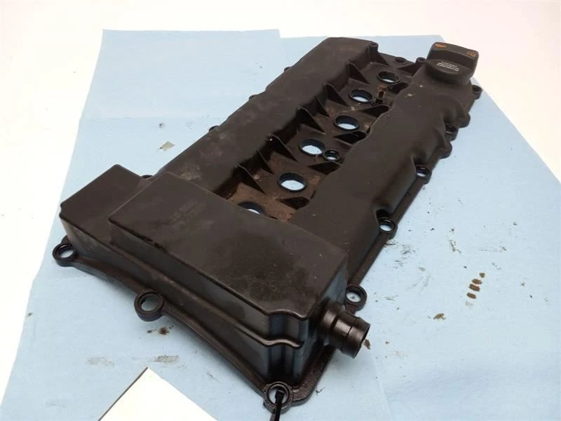 Audi Q7 2007 cubierta de válvula Foto 1 de 4