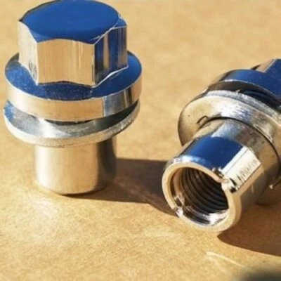 Set of 5 New Chrome Land Rover Range Rover Lug Nuts Bolts LR3 V6 V8 SE HSE - Изображение 1 из 3