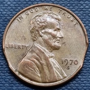 1970 S Lincoln Memorial Cent 1c ERROR - Double Clipped Planchet #94964 - Picture 1 of 2