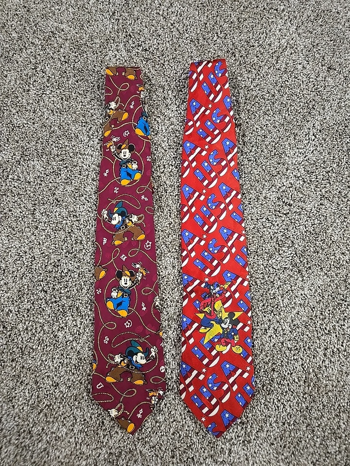 Disney Mickey Mouse Lote De 2 Corbatas De Seda De Colección Vaquero Patriótico Occidental EE. UU.  Foto 1 de 4
