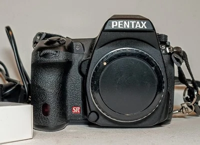 Pentax K-S2 DSLR-Kamera Wie Neu 1522 Auslöser Zustand Top - Bild 1 von 4