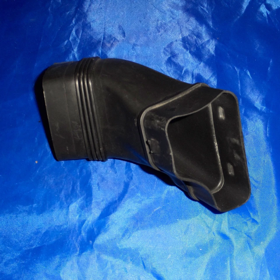 99-05 宝马 E46 330 328 325 进气消声器管 — 第 1/1 张图片