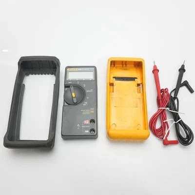 Nice! Fluke 70-III Digital Multimeter Autorange Touch Hold 600V - Image 1 of 4