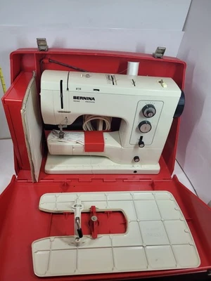 Máquina de costura eletrônica Bernina 830 Record, estojo, acessórios, manual em excelente estado usado - Imagem 1 de 4