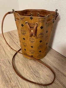 MCM Brown Visetos Authentic Drawstring Shoulder Bag Leather Monogram Logo Gold - Bild 1 von 4