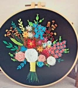Kit Completo Bordado Ramo de Flores - Imagen 1 de 1