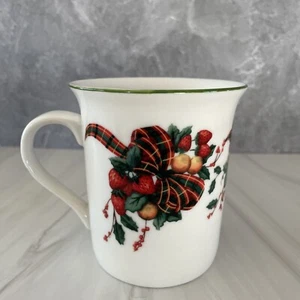 William James Fine Stoneware Coffee Mug Christmas Fruit Garland Holiday 4.25” - Picture 1 of 6
