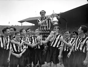 1951 FA CUP NEWCASTLE UNITED TEAM PHOTO PRINT CHOOSE PRINT SIZE NUFC UTD 2 - Picture 1 of 1