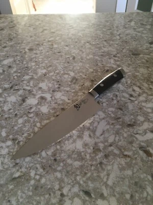 Shun Kaji 8” Chef Knife KDM0006 SG2 Core Damascus Steel - Image 1 of 4