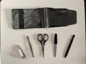 Mens 5-Piece Manicure Set In Black Pouch Nail Care Pedicure Grooming Kit - Picture 1 of 6