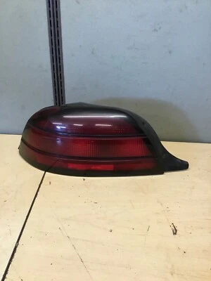 Pontiac Grand Am 1995 luz trasera lateral del conductor Foto 1 de 3