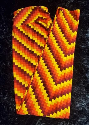 Leggings LuLaRoe OS Talla Única Acción de Gracias Otoño Naranja Rojo Amarillo Píxeles Nuevos sin Etiquetas Foto 1 de 2