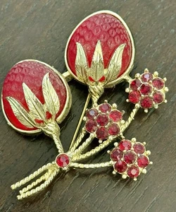1960s Vintage SARAH COVENTRY Red Glass Strawberry Brooch W/Rhinestones - Picture 1 of 3