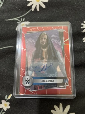 2025 Topps Chrome Wwe - Autographs Solo Sikoa #17 Red Refractor /5 (AU) - Image 1 of 2