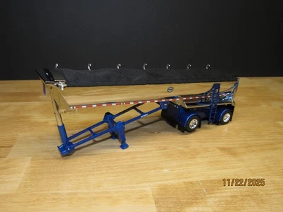 DCP First Gear Chrome & Blue Mac Spread Axle Half Pipe End Dump Trailer — 第 1/4 张图片