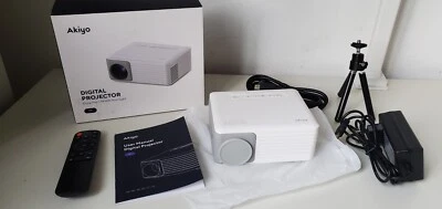 AKIYO mini Proiettore Portatile Bluetooth e WiFi per collegarlo con smartphone - Immagine 1 di 4