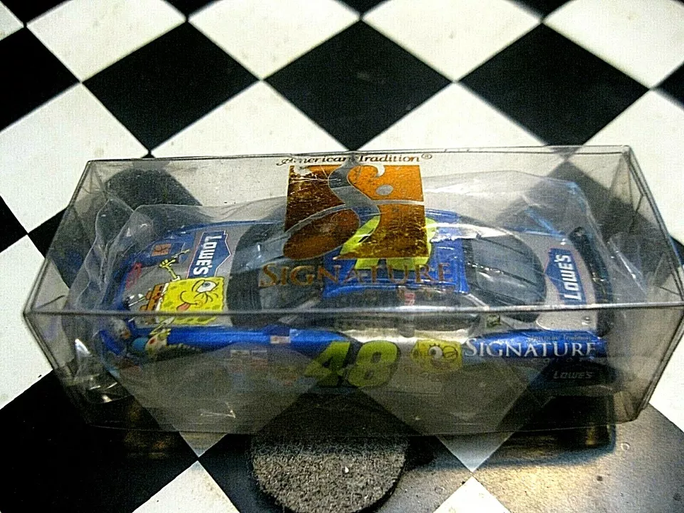 IC917 ** СУПЕР РЕДКАЯ ** ERTL 2003 1/64 JIMMIE JOHNSON ГУБКА БОБ КВАДРАТНЫЕ БРЮКИ - Изображение 1 из 1