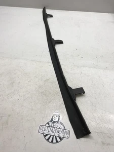 Haken Schlaufe Doppelrollo Laderaumabdeckung schwarz W124 Kombi S124  - Picture 1 of 4