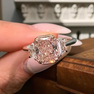 Fancy Intense Pink Diamond Ring 3.70 Ct IGI Lab Grown Radiant Cut 14K Muti Gold - Image 1 of 4