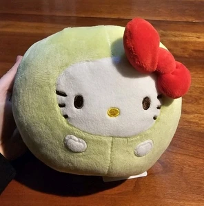 Disfraz de felpa redonda 1 Sanrio 5 pulgadas Hello Kitty verde manzana nuevo con etiquetas - Imagen 1 de 5