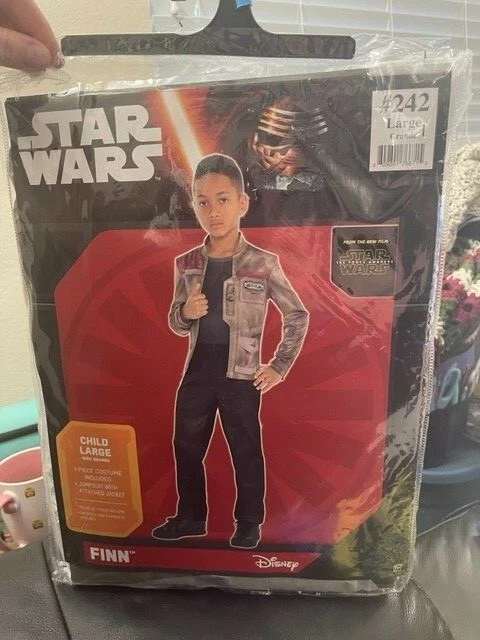 C10 Boys Finn Costume Fancy Dress Small 4-6 Star Wars 7 The Force Awakens