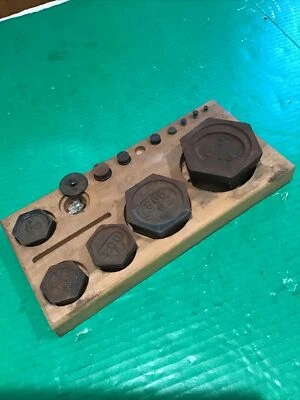 Pesos de escala hexagonales de hierro y latón vintage de 25 piezas (1 kg- 10 gramos) Foto 1 de 4