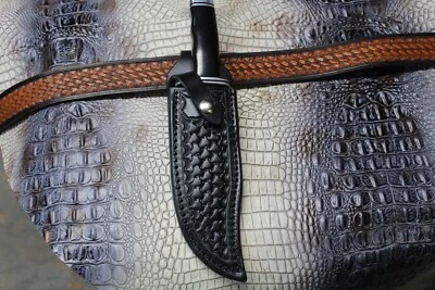 Funda de cuchillo de cuero personalizada que se adapta a cuchillo especial BUCK 119. Transporte a mano derecha. Foto 1 de 4