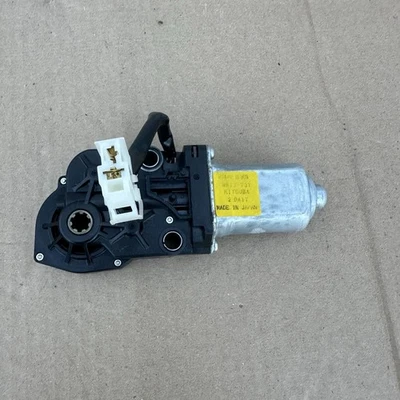 Оригинальный задний правосторонний откидывающийся двигатель сиденья 3 ряда для Infiniti QX56/QX80 11–17 годов выпуска - Изображение 1 из 4