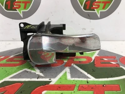 Ручка передней двери со стороны водителя 2010 Nissan Navara Pathfinder 2005-2015 806704X02B - Изображение 1 из 4